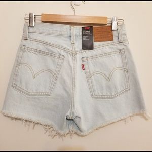 Levi's Wedgie High Rise Light Wash Cutoffs, Sz 26